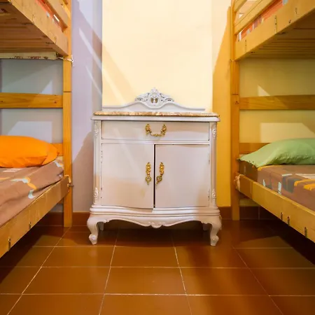Integro 42plazas En Total Hostal Agres